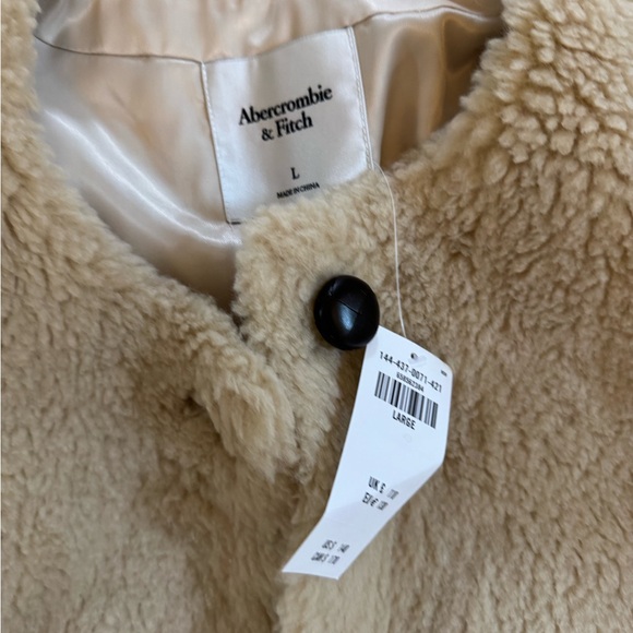 NWT size L ABERCROMBIE cropped Teddy jacket - Picture 3 of 5